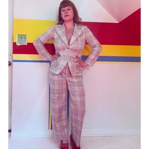 1970s vintage pink plaid pant suit tartan Jack winter blazer bell bottoms